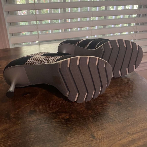 The Blake Sneex, size 8, NWT - Picture 8 of 12